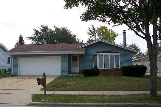 8717 Westbrook Dr., Sturtevant, WI 53177