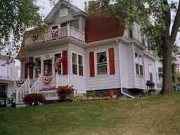 328 W State St, Hartford, WI 53027