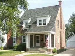 4612 N Oakland Ave., Whitefish Bay, WI 53211