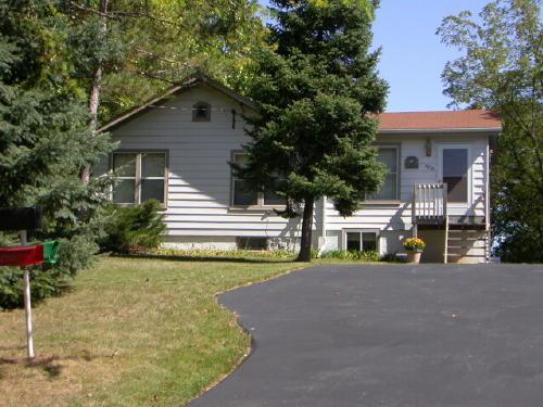 400 Spring St., Mukwonago, WI 53149