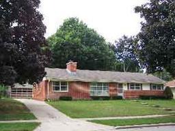 1117 Oxford Rd., Waukesha, WI 53186