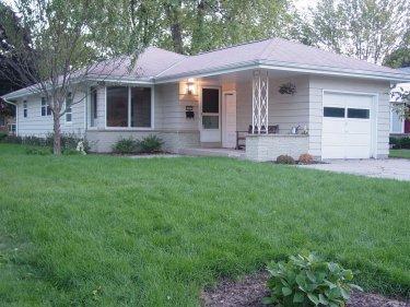 11017 W Copeland Ave, Hales Corners, WI 53130