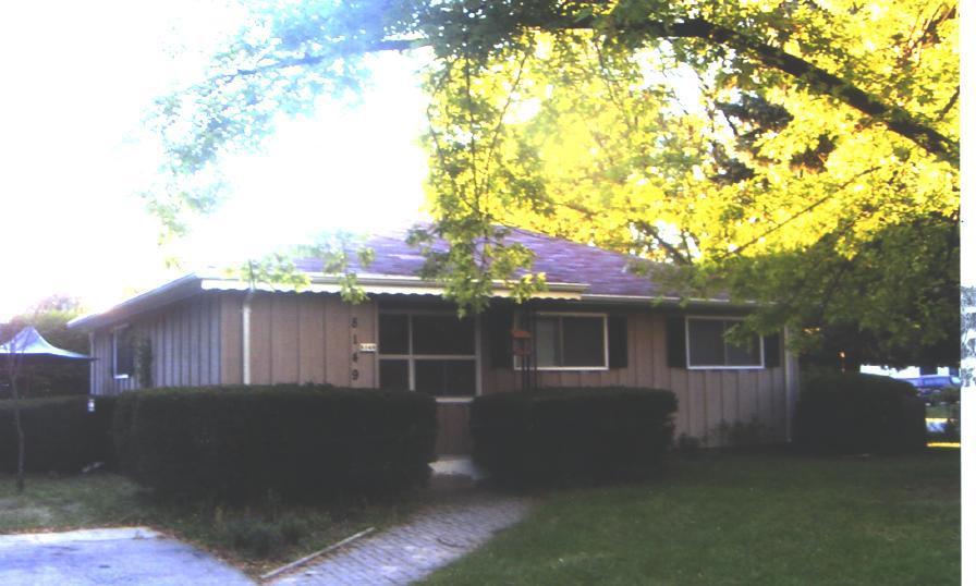 8149 N 51st St, Brown Deer, WI 53223