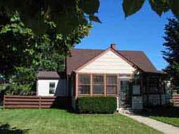 2421 James Blvd., Racine, WI 53403