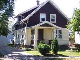 213 Harrison Ave, Waukesha, WI 53186