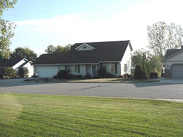 1243 Riverbend Dr., Hartford, WI 53027