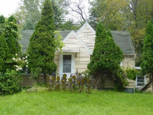 2108 Sunset Ln., La Crosse, WI 54601