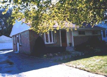 7036 N Seneca Ave., Glendale, WI 53217