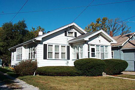7412 27th Ave., Kenosha, WI 53143