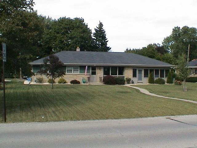 3124 W Edgerton, Greenfield, WI 53221
