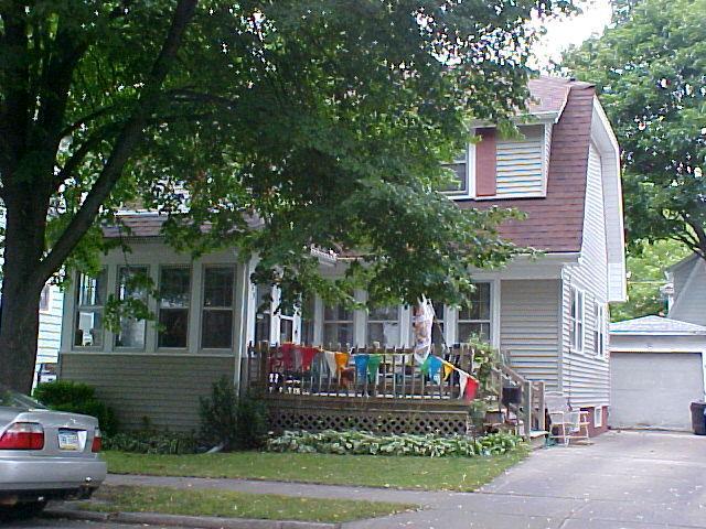 1649 Grange Ave, Racine, WI 53405