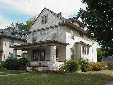 449 W College Ave., Waukesha, WI 53186