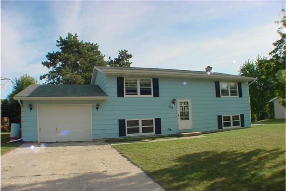 510 Evergreen Dr., Holmen, WI 54636