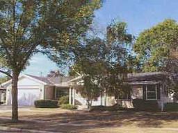 834 Bobolink Ln., West Bend, WI 53095