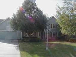 W16445 Kings Way #N110, Germantown, WI 53022