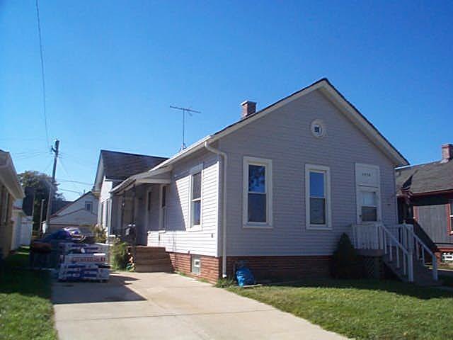 2036 Case Ave., Racine, WI 53403