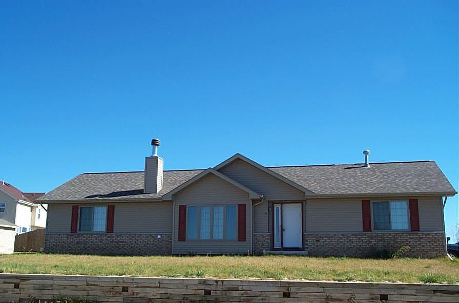 1301 Meadowbrook Dr., Watertown, WI 53098