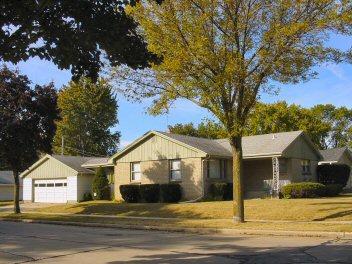 10325 W Sheridan Ave, Milwaukee, WI 53225