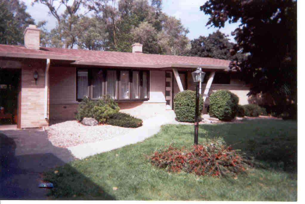 5122 82nd St, Pleasant Prairie, WI 53142