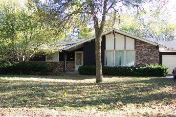 2235 W Brantwood Ave., Glendale, WI 53209