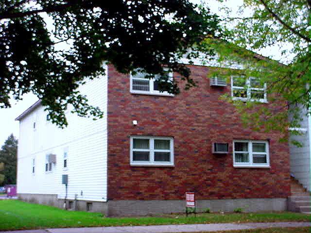 1519 S 11th St., La Crosse, WI 54601