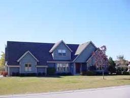 W14341 Ash Drive N66, Menomonee Falls, WI 53051