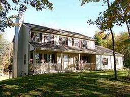 5564 Cherrywood Ct., Hartford, WI 53027