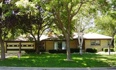 2359 N 120th St., Wauwatosa, WI 53226
