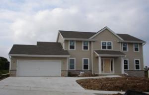 894 W Washington Ave, Hartford, WI 53027