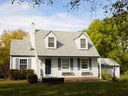 2445 Thornapple Ln., Brookfield, WI 53005