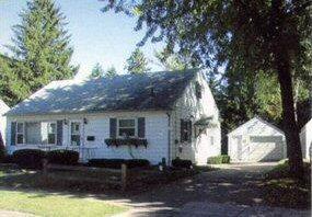 333 S Maple St, Oconomowoc, WI 53066