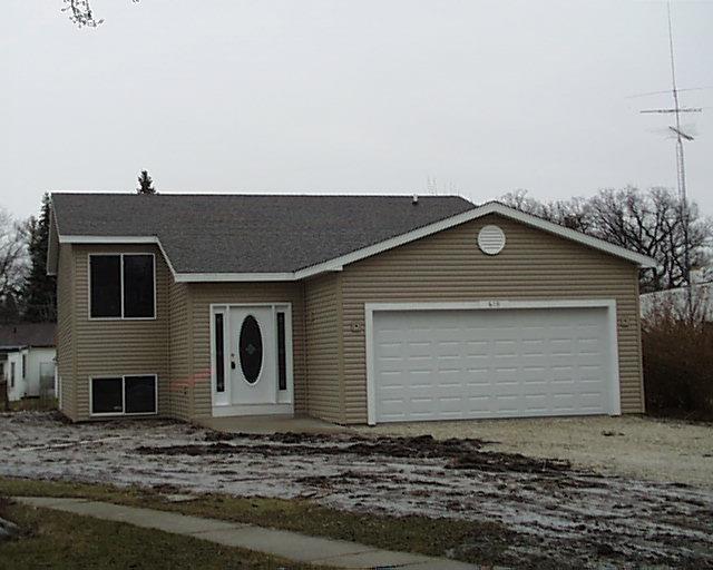 610 East, Silver Lake, WI 53170