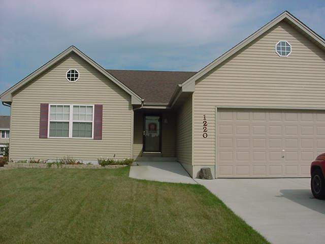 1220 Forest Hill, South Milwaukee, WI 53172