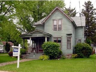 413 Mchenry St., Burlington, WI 53105