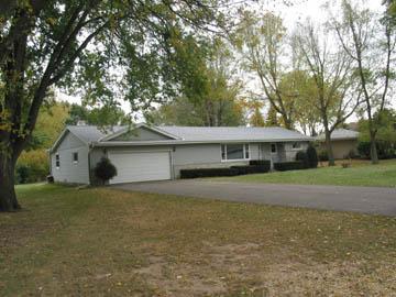 W22271 Hill N Dale Cir. #N33, Pewaukee, WI 53072