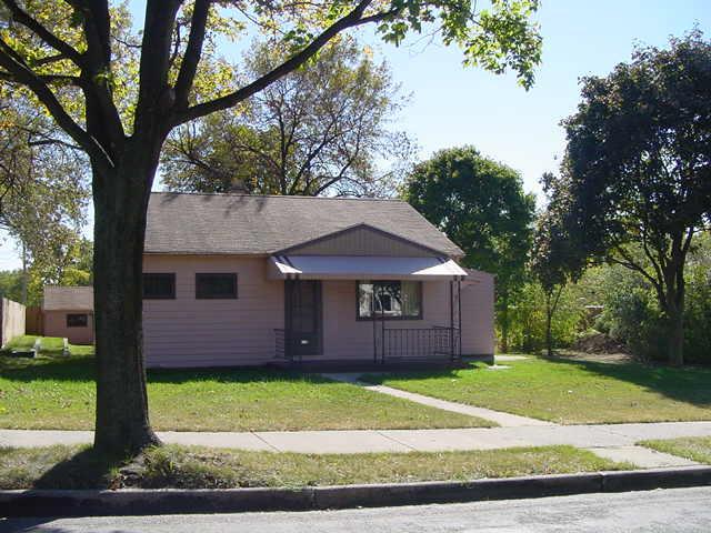 125 W Martin Ln., Milwaukee, WI 53207