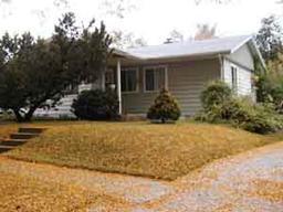 1945 Sherryl Ln., Waukesha, WI 53188