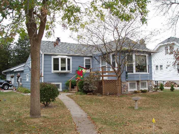 202 W Center St, Saukville, WI 53080