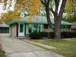 505 N 108th Pl., Wauwatosa, WI 53226