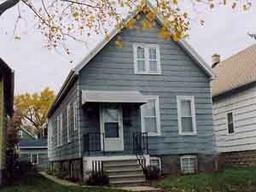 2527 S Lenox St, Milwaukee, WI 53207