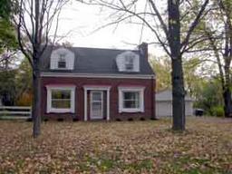 1218 N 121st St., Wauwatosa, WI 53226