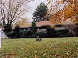 12660 Pinewood Rd, Brookfield, WI 53005