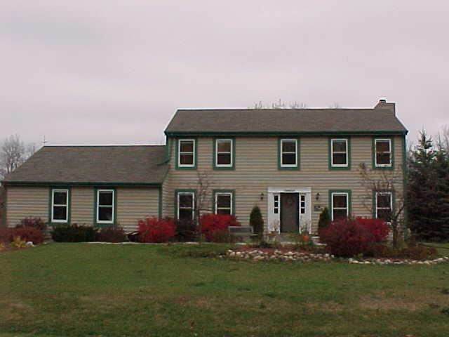 N51W19170 Crest View Ter., Menomonee Falls, WI 53051