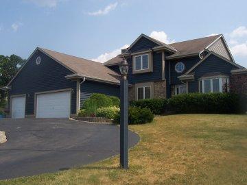 W324S7734 Paul Ln., Mukwonago, WI 53149