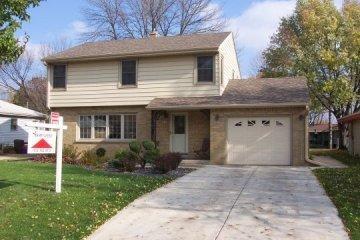 5416 N Shasta Dr., Glendale, WI 53209