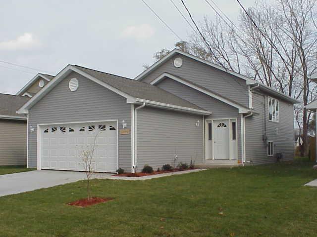 2061 Grove Ave., Racine, WI 53405