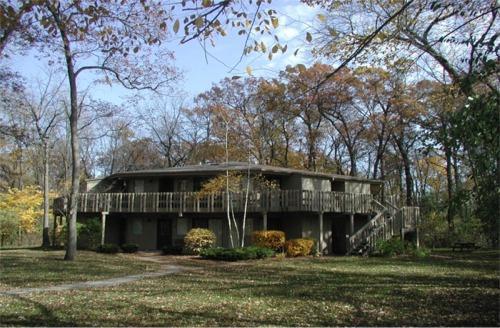 403E Deerpath West, Fontana, WI 53125