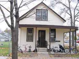 1027 S 8th St., La Crosse, WI 54601