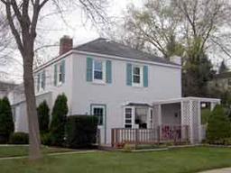 5573 Angle Ln., Greendale, WI 53129