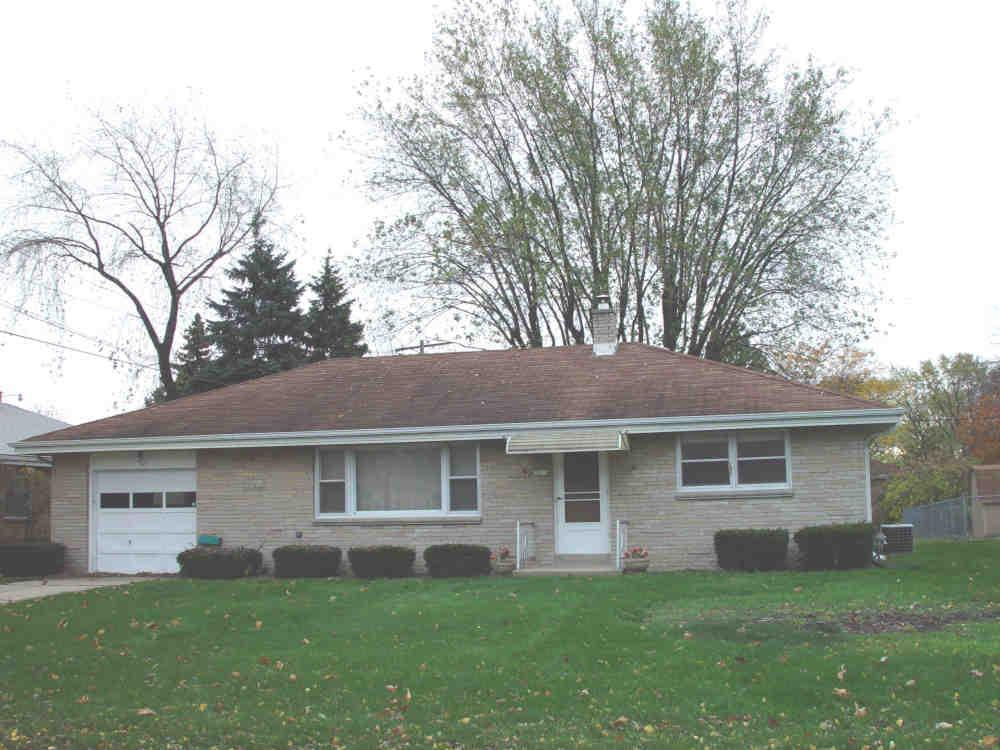 2815 W Vogel Ave., Greenfield, WI 53221